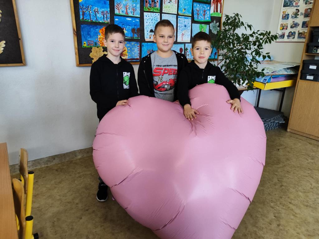 7733cd3f-716a-4084-81bc-a30ad60affce