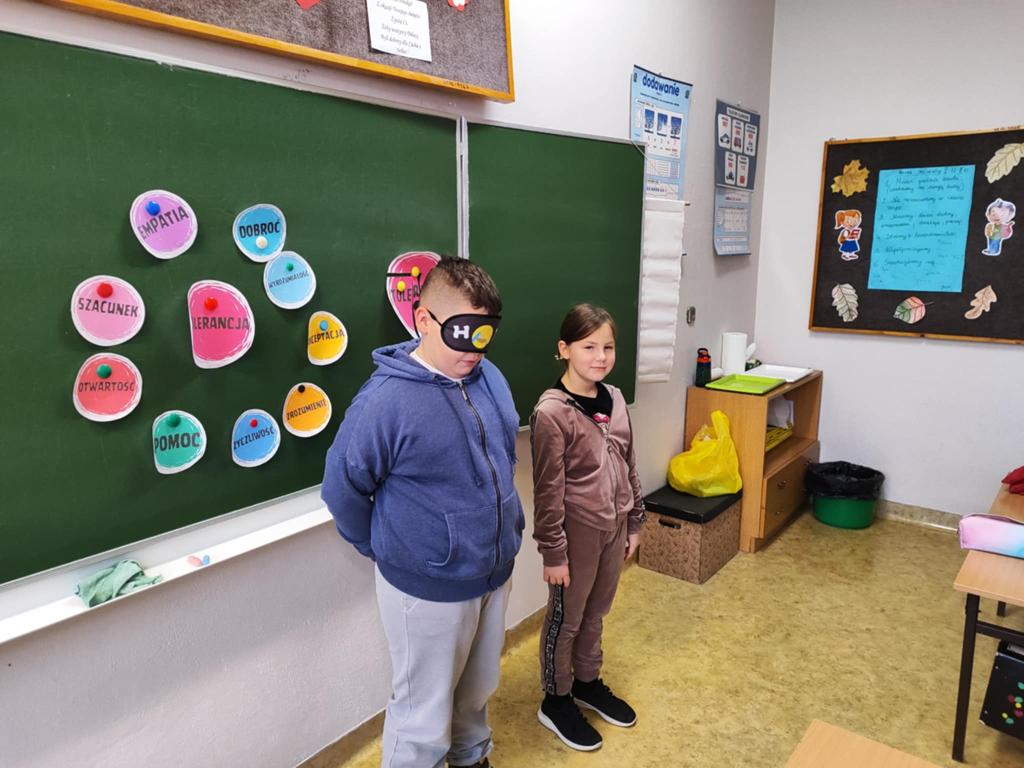 81705389-43b4-4218-8529-4c2fb8f1ddf6