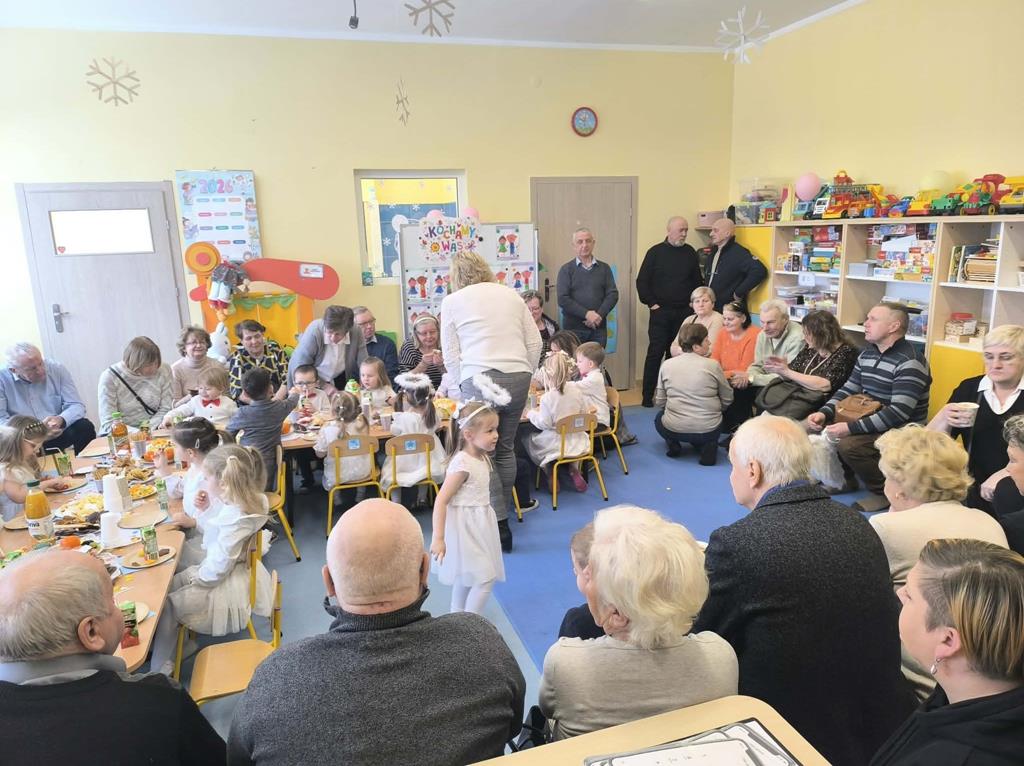 fc8d66ef-b17a-41df-bc16-70fe1d4a7635