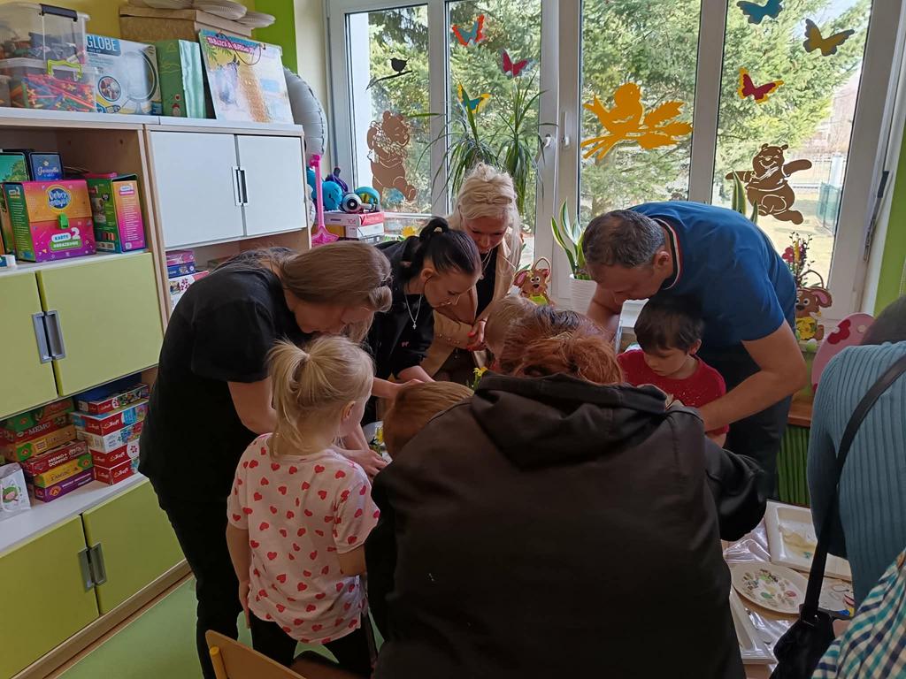 a496dd28-1570-4d5c-9298-dbe3441389e6